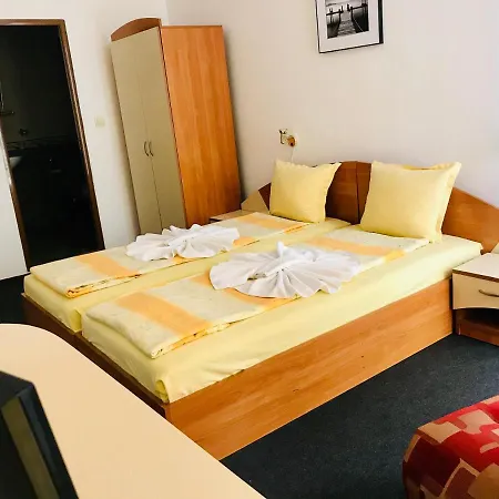 Family Friends Guest house 4*