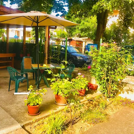 Family Friends Guest house 4*