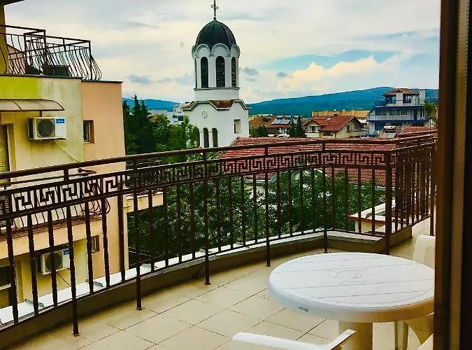 Family Friends Primorsko