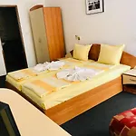 Family Friends Гостевой дом 4*